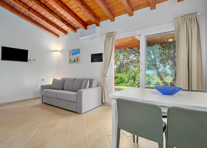 Stazzu Gallurese Tatil Evi *